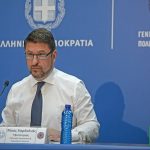 Αλλάζει ώρα η ενημέρωση για τον κορονοϊό