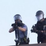Αστυνομικοί τραυμάτισαν εργαζόμενους του Reuters με πλαστικές σφαίρες (vid)