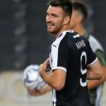 Μία ανάσα από Μάνο