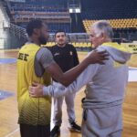 Σε κρίσιμο ματς "με το καλημέρα"