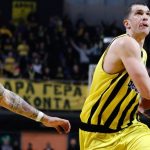 Στη 12άδα ο Μιλόσεβιτς