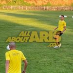 Τους μαθαίνει και τον μαθαίνουν…