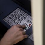 Αλλαγή έκπληξη στις χρεώσεις για αναλήψεις από ΑΤΜ