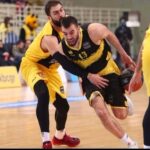 Αναμονή για Ζάρα και Τζάκσον