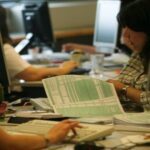 Ελεύθεροι επαγγελματίες: Ποιοι θα εξαιρεθούν από το νέο καθεστώς φορολόγησης