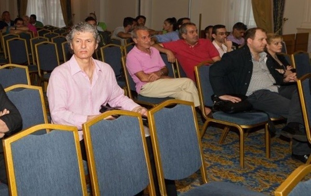 «Δεν περισσεύει κανένας!»