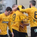 Διευρύνει το σερί του…