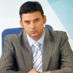Επιστρέφει και ο Οικονομίδης