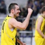 "Κοιτάζουμε την ομάδα μας, όχι τον αντίπαλο"