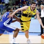 «Μπλόκαρε» στο χειρότερο σημείο