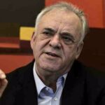 Ο Δραγασάκης αφήνει ανοιχτό το ενδεχόμενο ματαίωσης του δημοψηφίσματος