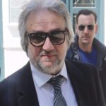 Περιοριστικοί όροι στον Κομπότη