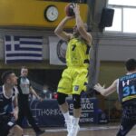 Πράξη δεύτερη στα πλέι οφ (vid)