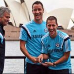 Σε Μουρίνιο και Αζάρ τα πρώτα βραβεία της Premier League