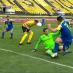 Σώζει με το κεφάλι ο Δεληζήσης (vid)