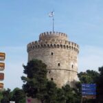 25η Μαρτίου: Συγκίνηση στην έπαρση της ελληνικής σημαίας στον Λευκό Πύργο (vid)