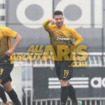 Συνεχίζει αήττητος και απτόητος