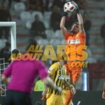 Συνεχίζουν το σερί, Κουέστα και Βέλεθ