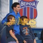 Τράβηξε τα βλέμματα, έστω και στην κερκίδα (pics)