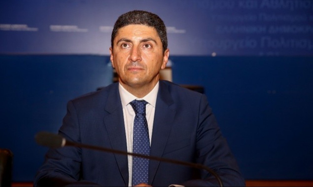 Προτάθηκε άρση ασυλίας του Αυγενάκη για την επίθεση σε υπάλληλο αεροδρομίου