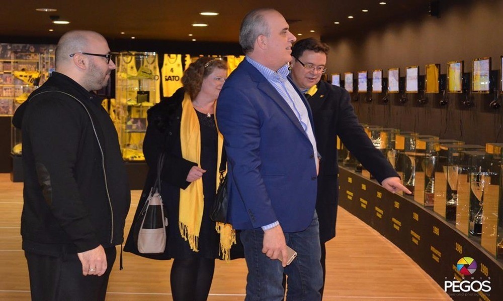 Υψηλές παρουσίες στο Παλέ (pics)