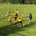 Μπάλα με το… καλησπέρα! (vids)