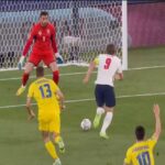 Αγγλία: Κέιν από τα… αποδυτήρια (vid)