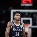 Η FIBA προτείνει Γιάννη για σημαιοφόρο της Ελλάδας στους επόμενους Ολυμπιακούς Αγώνες