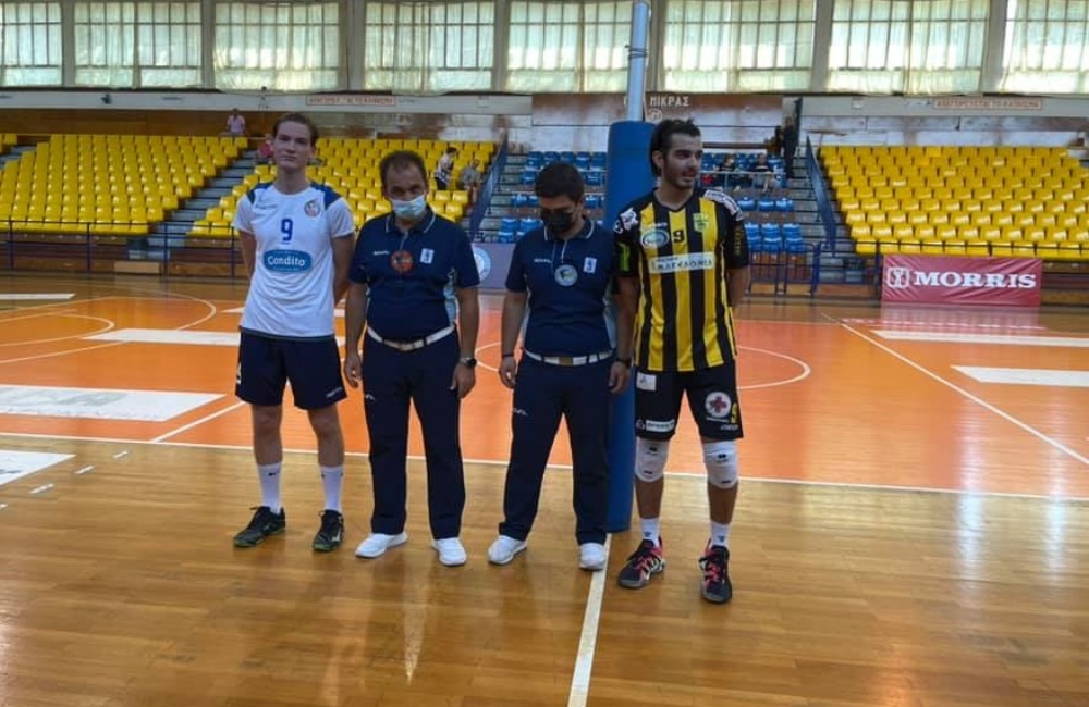 Βόλεϊ Εφήβων: Ξεκίνημα με ήττα στο φάιναλ φορ