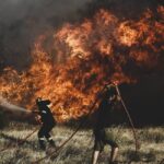 Ιερολοχίτες: “Κανένας μόνος μπροστά στην καταστροφή”