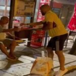Συγκλονιστικός Μπεναλουάν: Μοίρασε φαγητό και νερό σε ανθρώπους που το έχουν ανάγκη (pics)