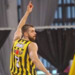 Παίζει με ΑΕΚ ο Φίνκε