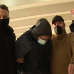 Στον εισαγγελέα ο 23χρονος: “Δολοφόνε” φώναζαν έξω από τα δικαστήρια! (vid)