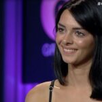 Άννα Μπεζάν: “Η μητέρα μου με παράτησε στο νοσοκομείο – Ο πατέρας μου με χτυπούσε”