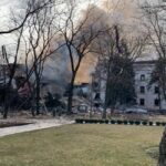 Ουκρανία: Βομβαρδισμός θεάτρου που φιλοξενούσε αμάχους!