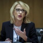 Πλημμύρες Μάνδρας: Η εισαγγελέας ζήτησε την καταδίκη της Ρένας Δούρου!