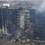 Προσωρινή διακοπή στην εκκένωση της Μαριούπολης – Συνεχίζουν τους βομβαρδισμούς οι Ρώσοι