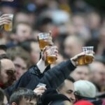 Αγγλία: Η κυβέρνηση εξετάζει την επιστροφή του αλκοόλ στα γήπεδα μετά από 37 χρόνια!