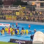 Έγιναν ένα ομάδα και λαός στο τέλος! (vids)