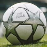 Σε δημοπρασία η μπάλα του Champions League για καλό σκοπό