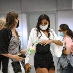 Σήμερα οι αποφάσεις της Επιτροπής για τις μάσκες – Τι εξετάζεται για καταστήματα και ΜΜΜ