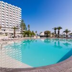 Κενές 55.000 θέσεις εργασίας στον ελληνικό τουρισμό