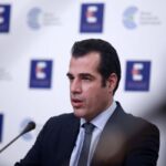Πλεύρης: “Αναστολή χρήση μάσκας από 1η Ιουνίου σε εσωτερικούς χώρους με εξαιρέσεις” (vid)