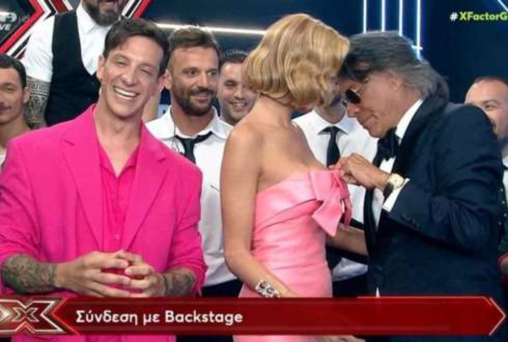 X-Factor: Ο Ηλίας Ψινάκης “κατέβασε” το φόρεμα της Κατερίνας Λιόλιου (vid)