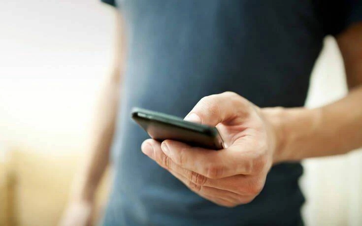 Σοκ από μήνυμα με πορνογραφικό υλικό ανηλίκων που έλαβε παιδίατρος στη Ρόδο!
