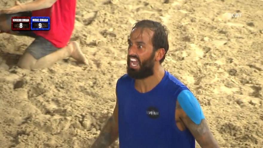 Survivor: Ο Σοϊλέδης “ντύθηκε”… Ρομπέρτο Κάρλος και ο Ατζούν έκανε πρόταση για τη Χαλ! (vid)