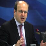 Χατζηδάκης: Προανήγγειλε πρωτογενές πλεόνασμα υψηλότερο από τον αρχικό στόχο