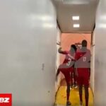 Οι παίκτες του Καναδά έκαναν “ντου” στους διαιτητές, μετά την ήττα από την Ονδούρα του Πάλμα (vid)