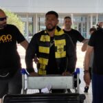 Στο δρόμο για την Αυστρία ο Γκρέι