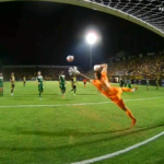 Φάουλ… ζωγραφιά από Πάλμα για το 4-1 (vid)